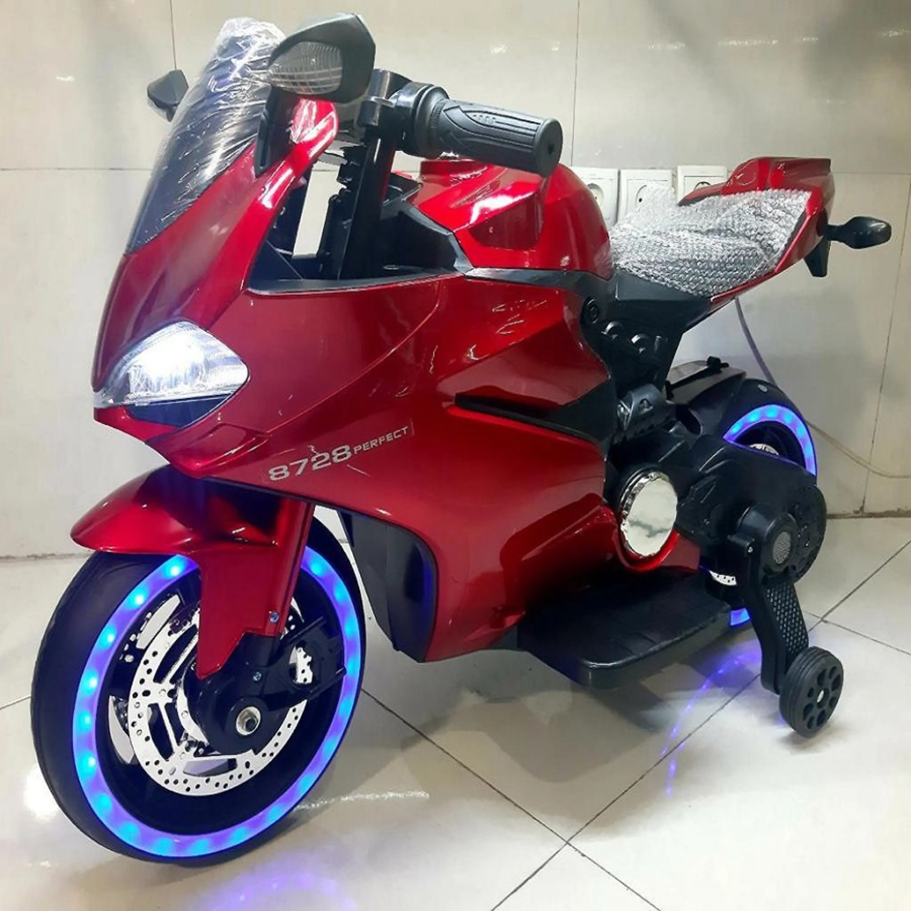 موتور شارژی کد 8728 رنگ متالیک موتور شارژی کد 8728 رنگ متالیک